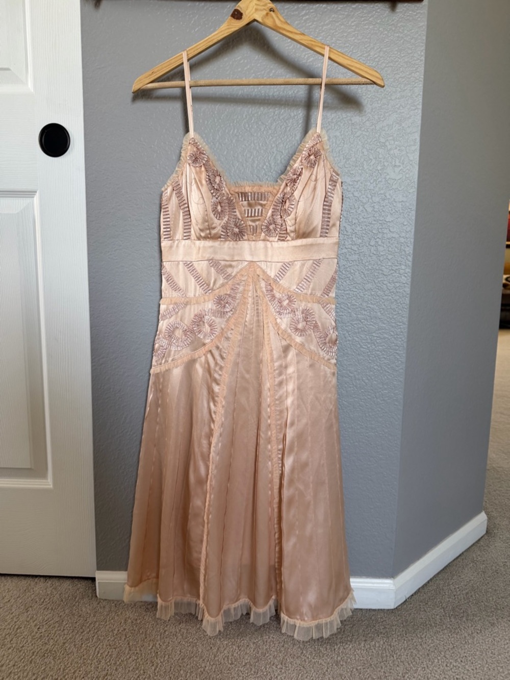 Sue Wong Blush Pink Embroidered Satin Midi Dress Size 4 (closer to 2)